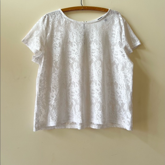 Snap Tops - White Lace Top